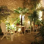 Des Tonneliers Hotel
