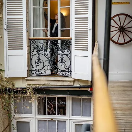 Des Tonneliers ホテル