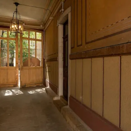 Des Tonneliers ホテル 3*