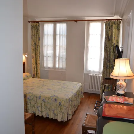 Des Tonneliers ホテル ボーヌ