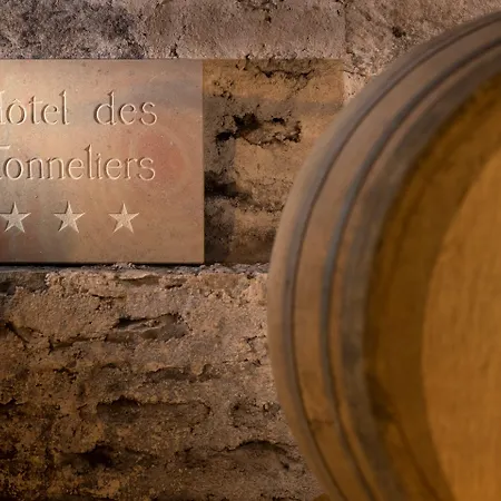 ホテル Des Tonneliers 3*